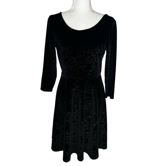 Soma Black Velvet Dress with Burnout Floral Design. Size Small. Great Condition - Picture 1 of 13